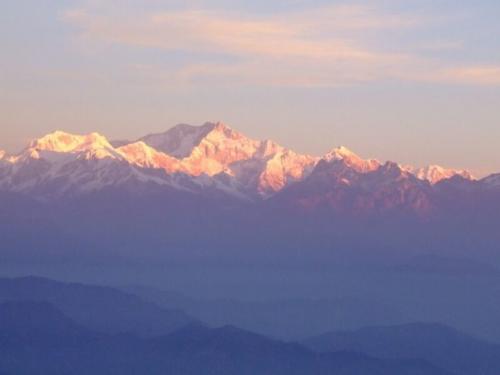 Kanchenjunga-as-seen-from-Jhandi-Dara-View-Point